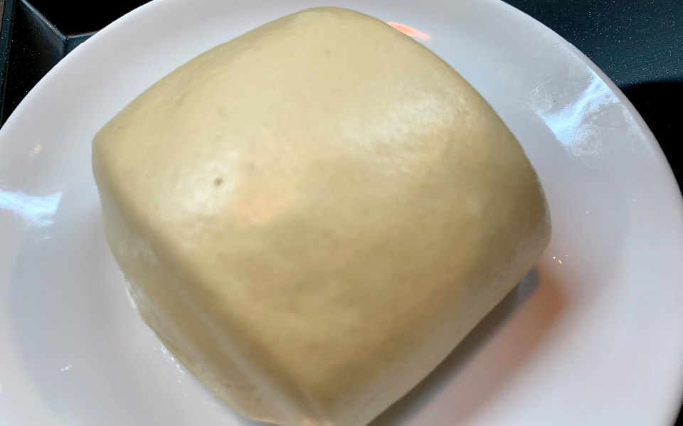 中国では朝食の定番マントウは1個140円