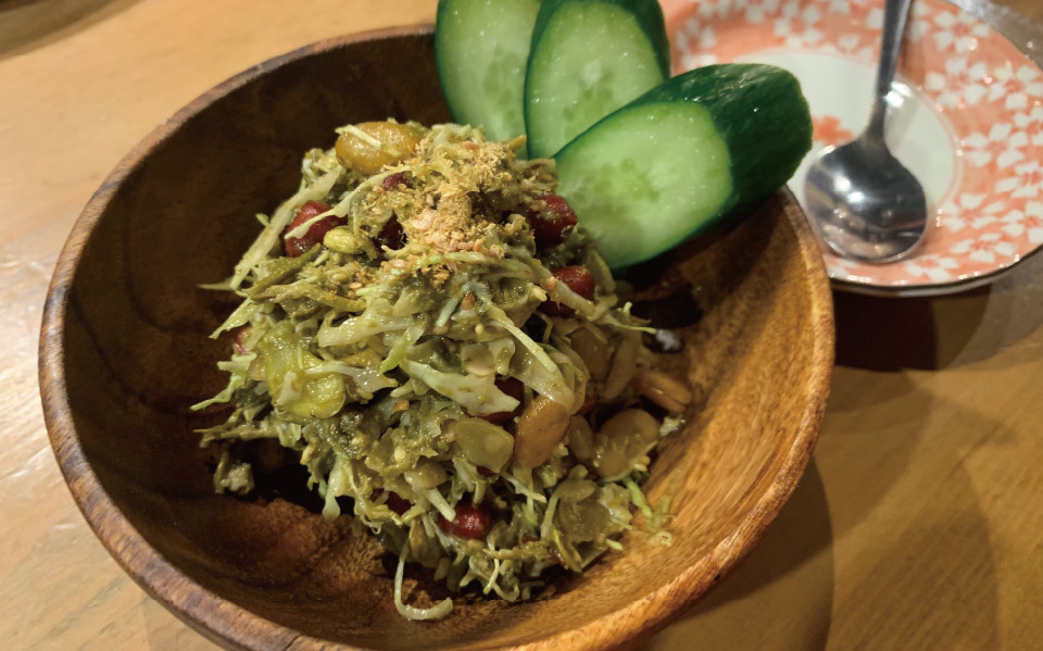 お茶の葉サラダのラペットウ790円